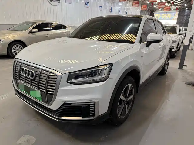 AUDI Q2L E TRON 2021