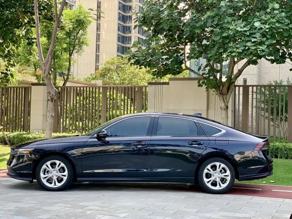 Honda Accord — миниатюра 4