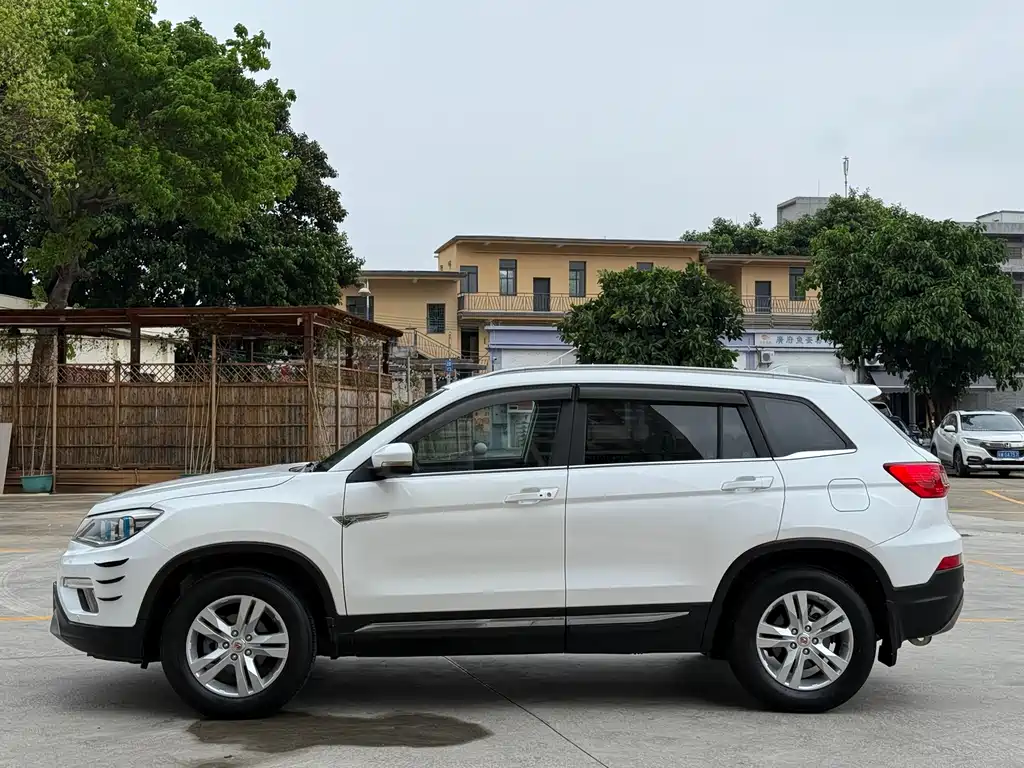 CHANGAN CS75