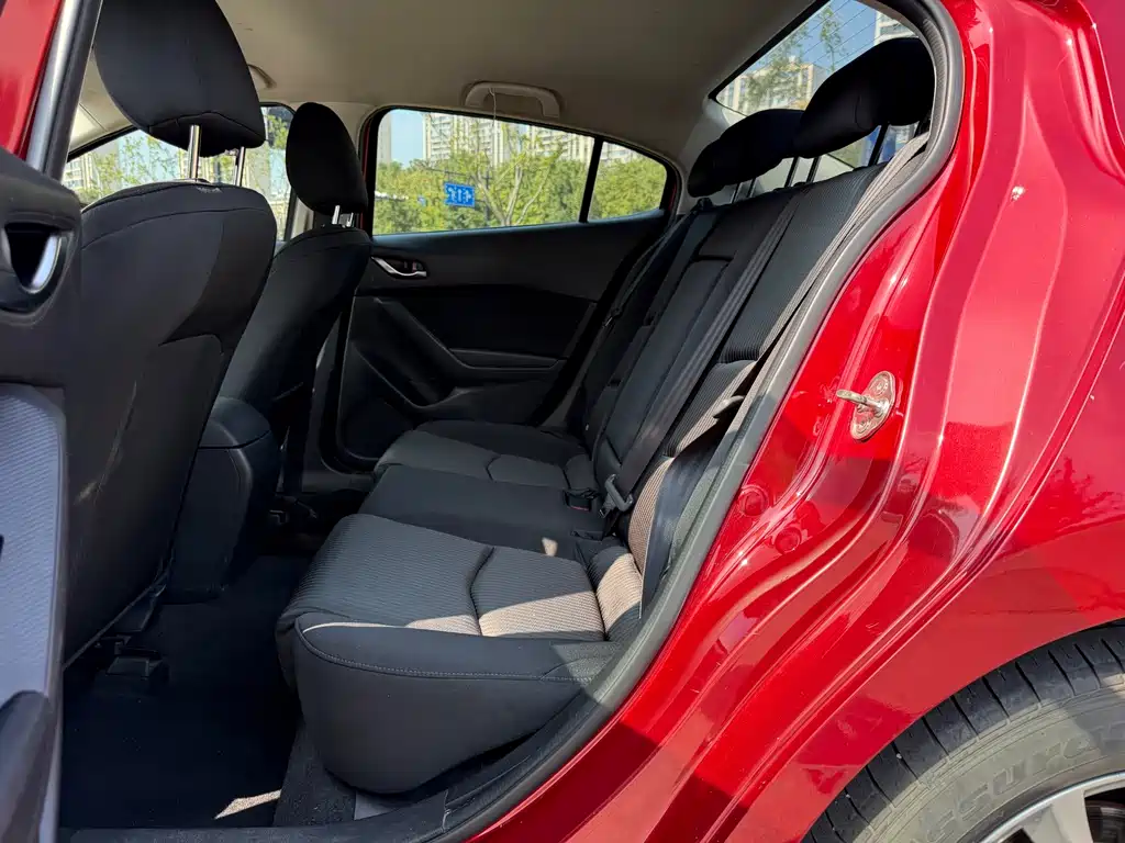 Mazda 3 Axela — миниатюра 8