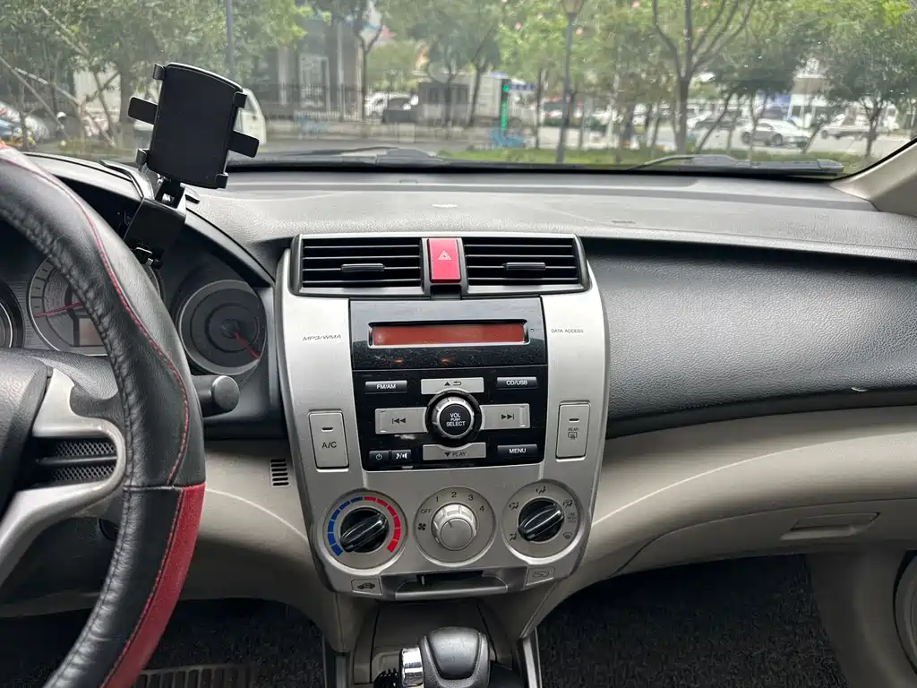 Honda City Classic — миниатюра 11
