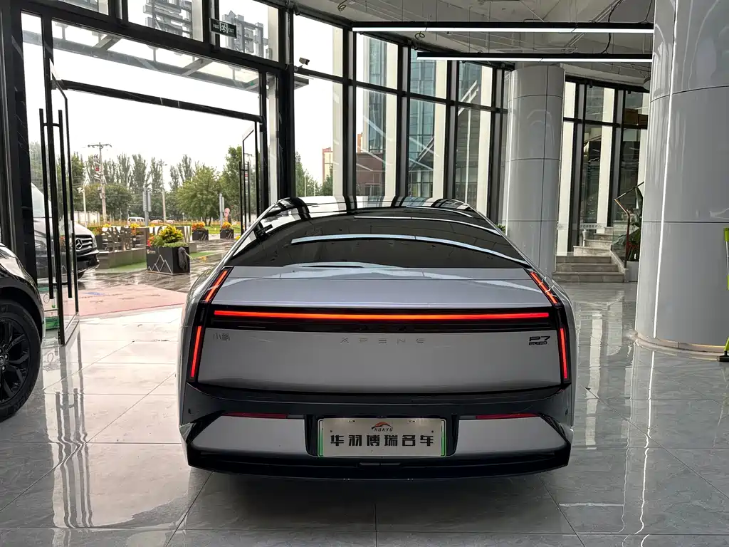 XPeng P7 — миниатюра 29