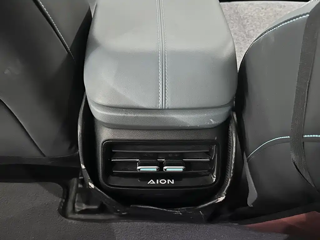 Aion AION Y — миниатюра 15