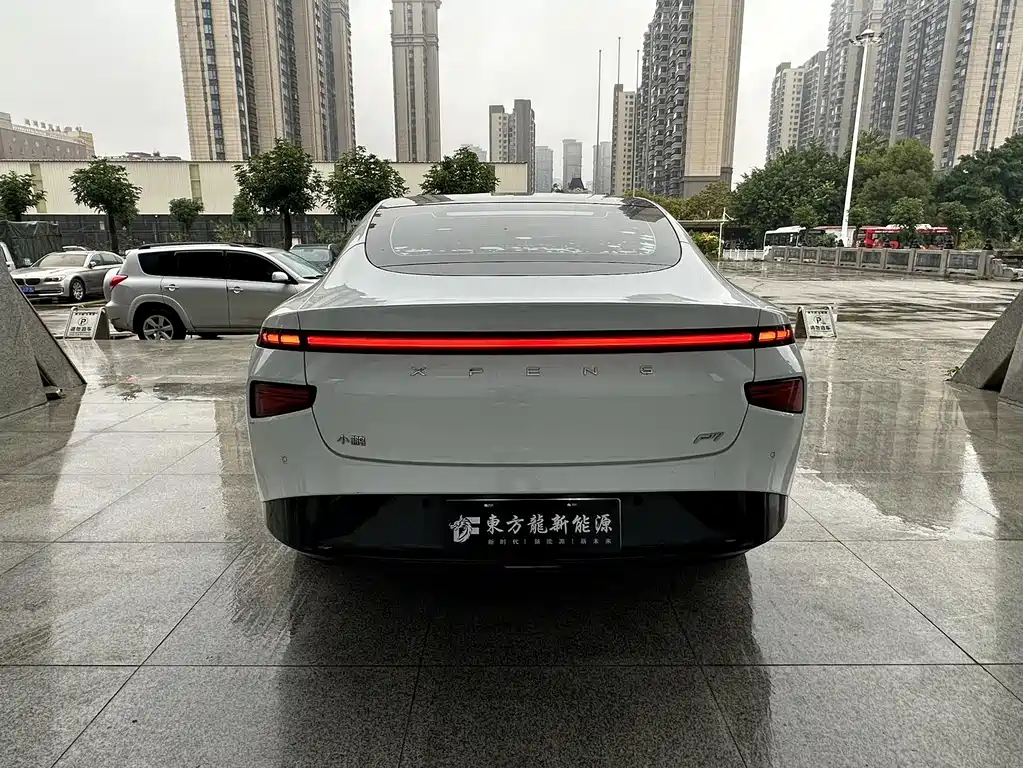 XIAOPENG P7