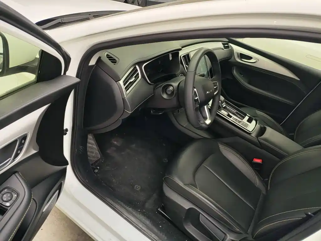 Roewe i6 MAX New Energy — миниатюра 16