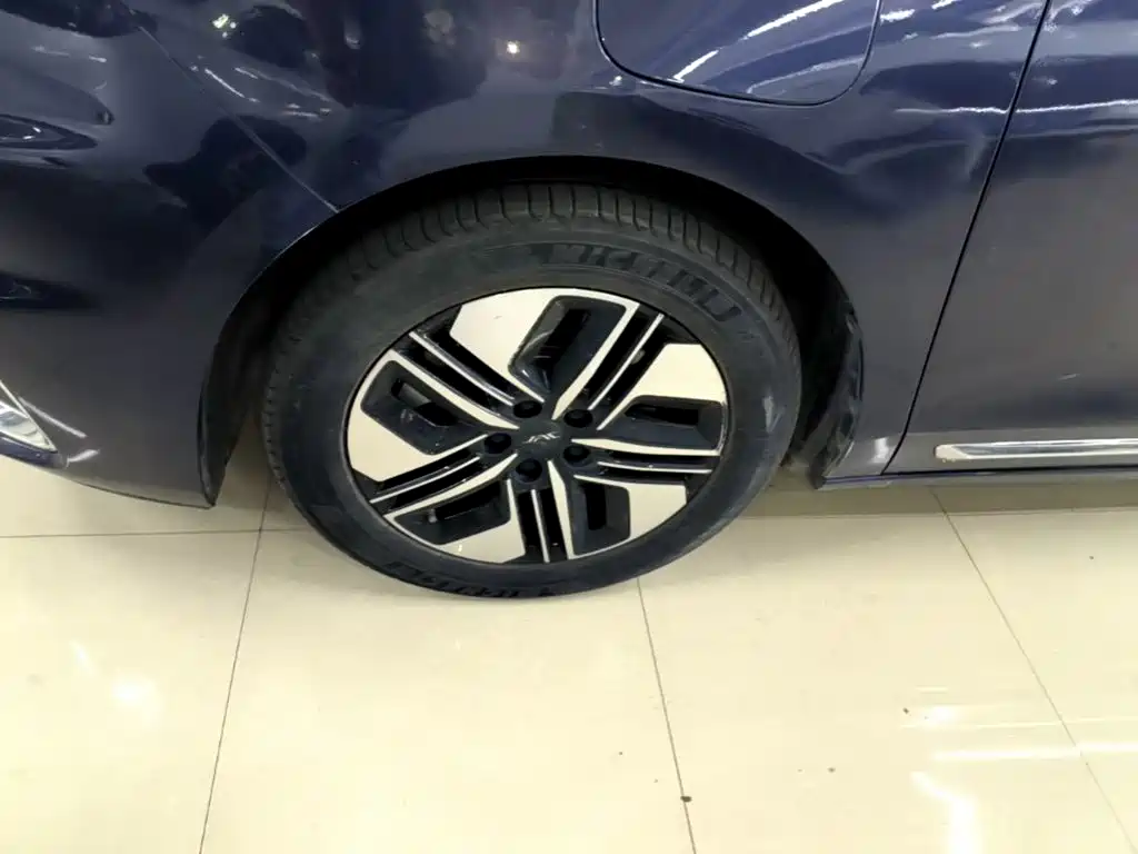 JAC Refine Refine RF8 PHEV — миниатюра 23