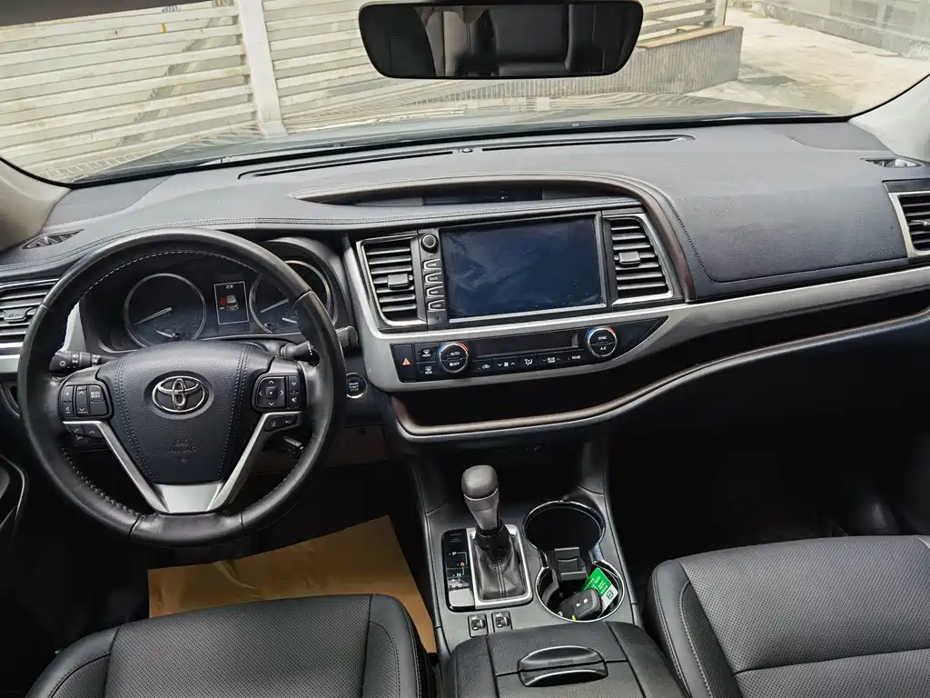 Toyota Highlander — миниатюра 7