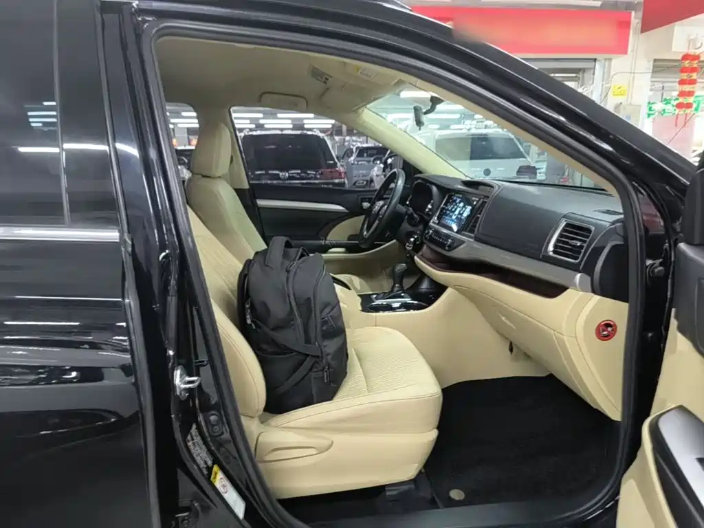 Toyota Highlander — миниатюра 25