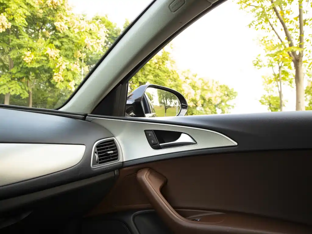 Audi A6L — миниатюра 25