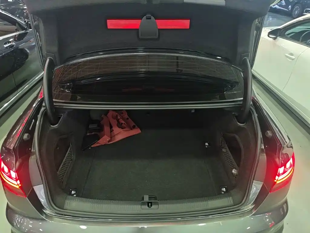 Audi A4L — миниатюра 19