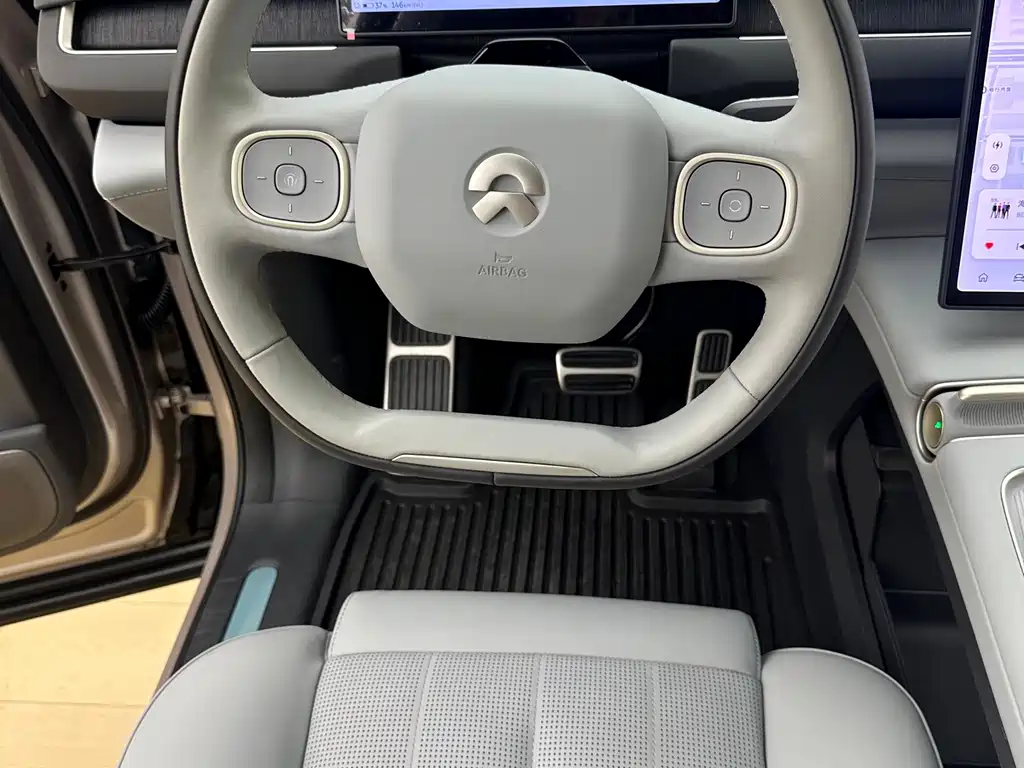 NIO ES8 — миниатюра 8