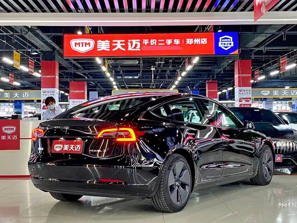 Tesla Model 3 — миниатюра 4