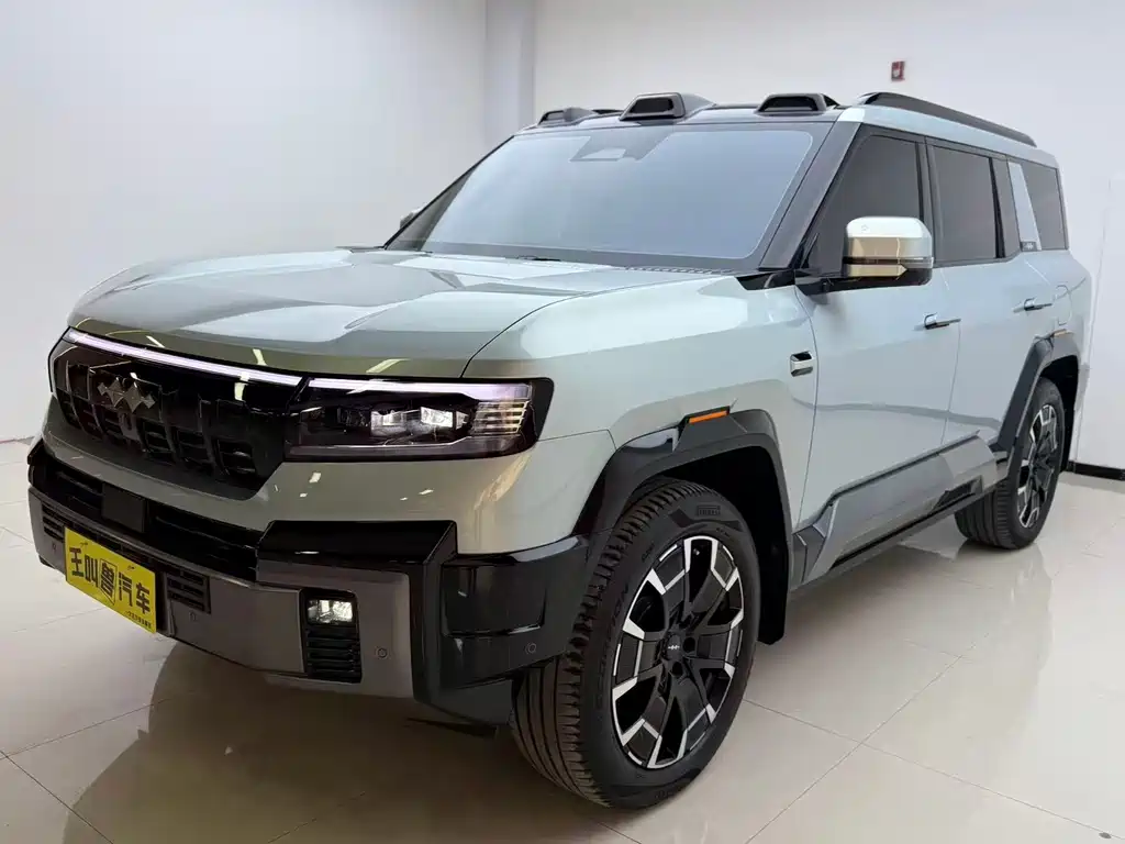 Fang Cheng Bao Leopard 8