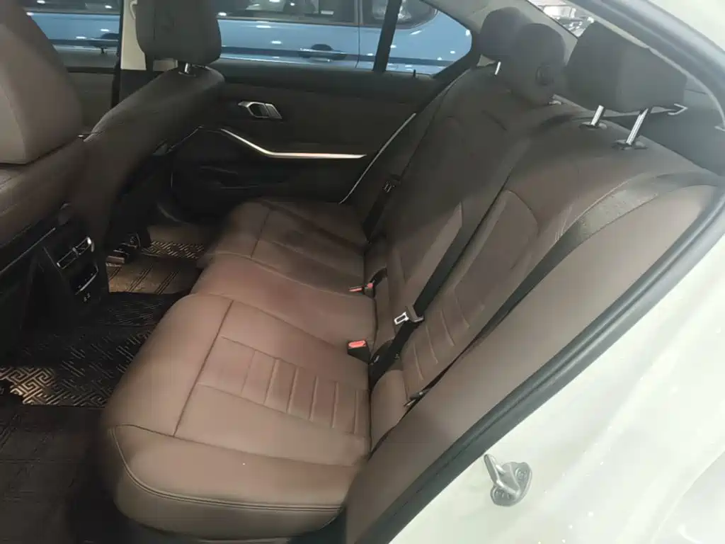 BMW 3 Series — миниатюра 17