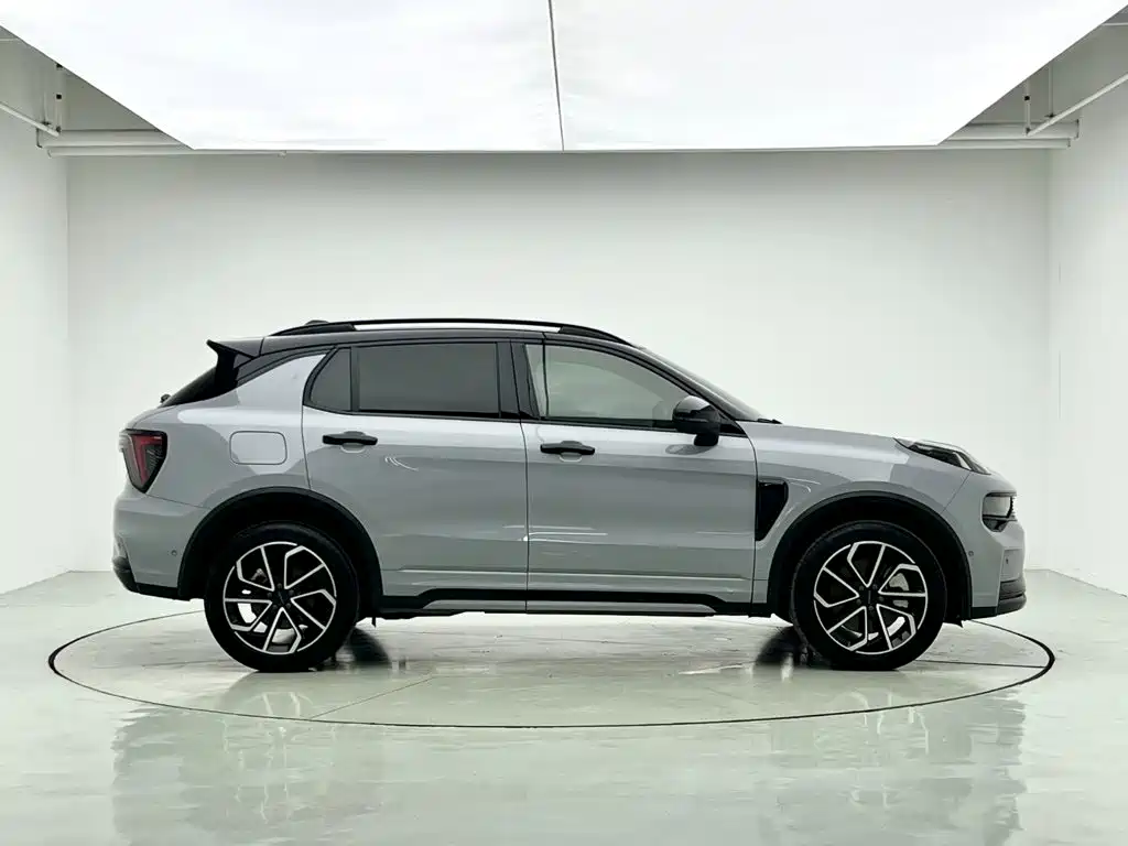 Lynk & Co 01 EM-P — миниатюра 3