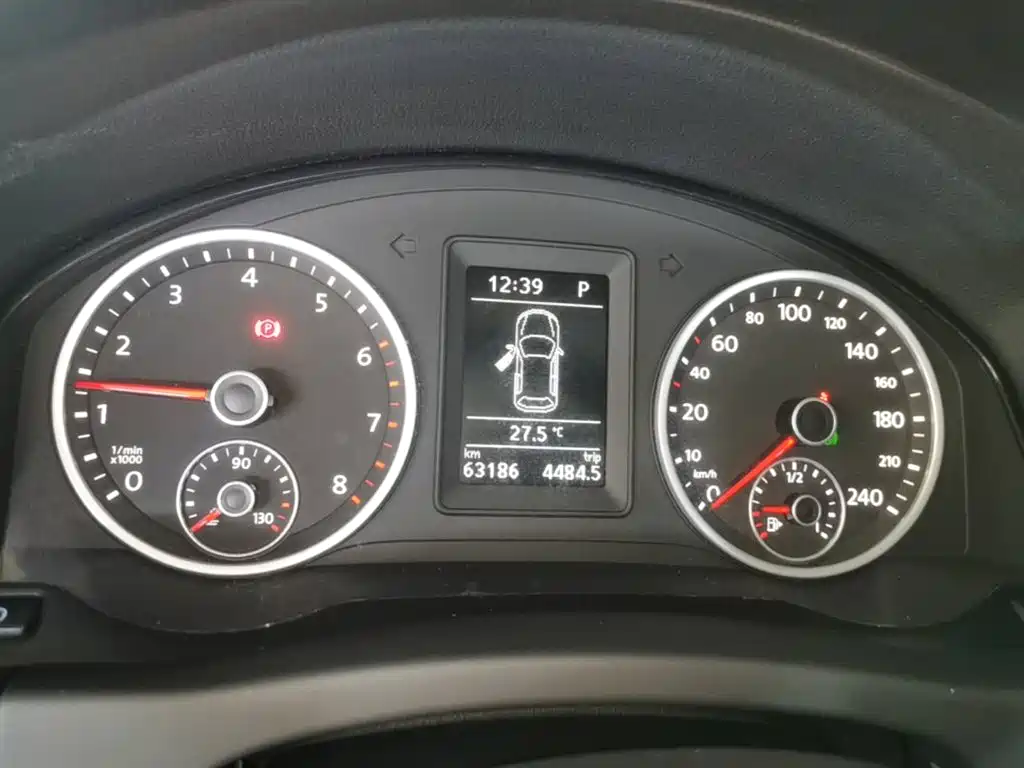 Volkswagen Tiguan — миниатюра 12