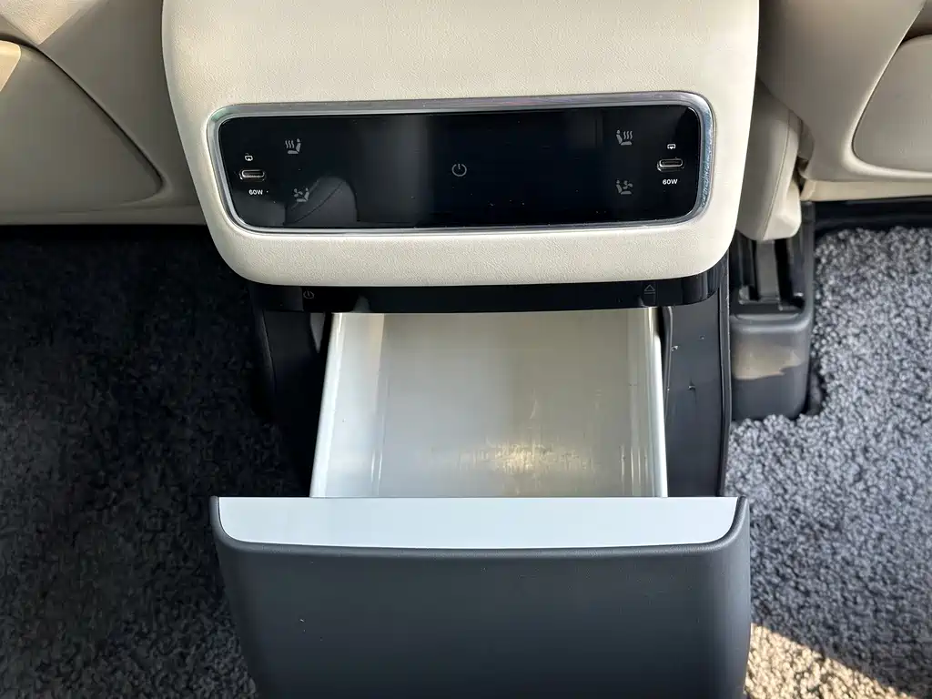Li Auto Li MEGA — миниатюра 23