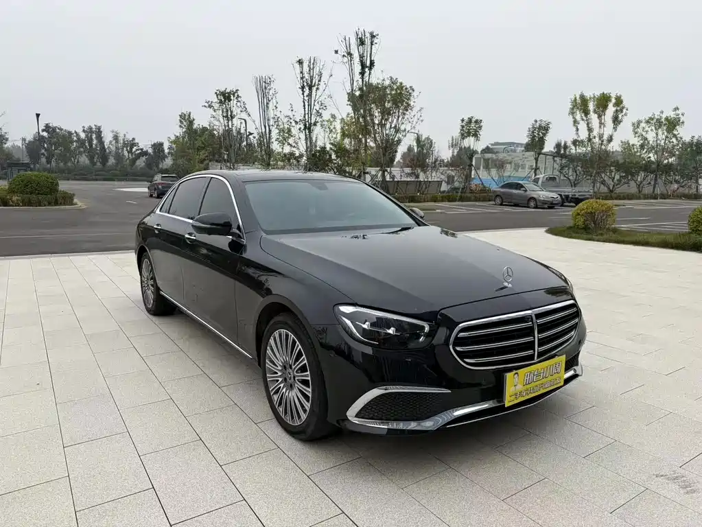Mercedes-Benz E-Class — миниатюра 3