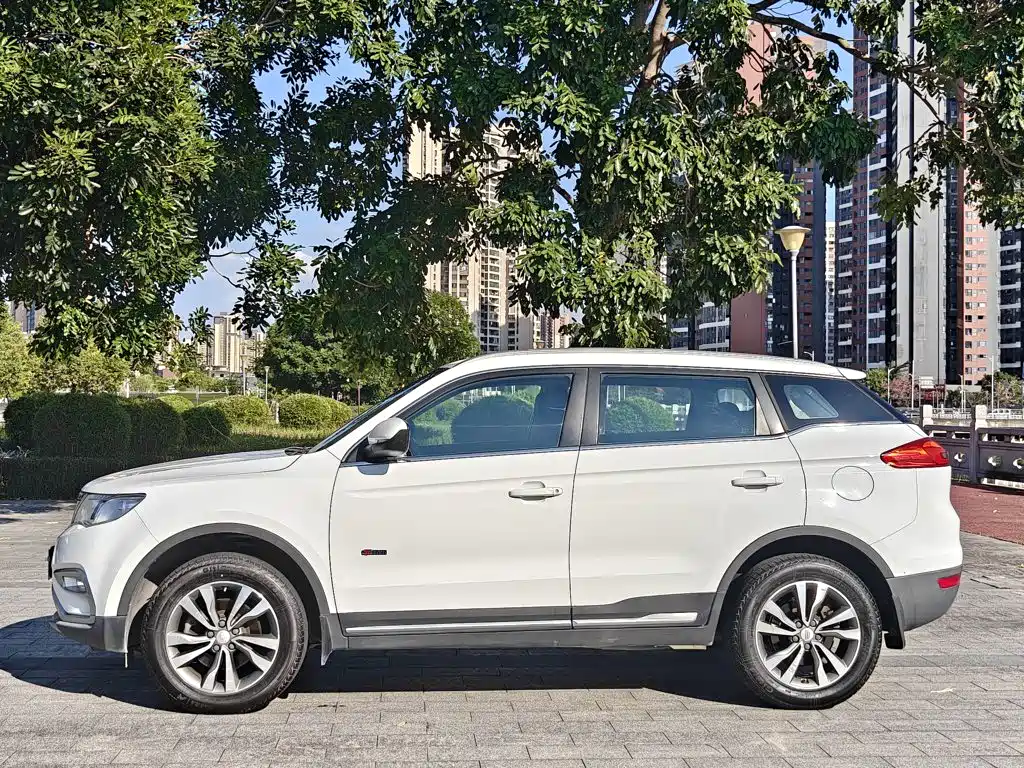 Geely Boyue — миниатюра 6