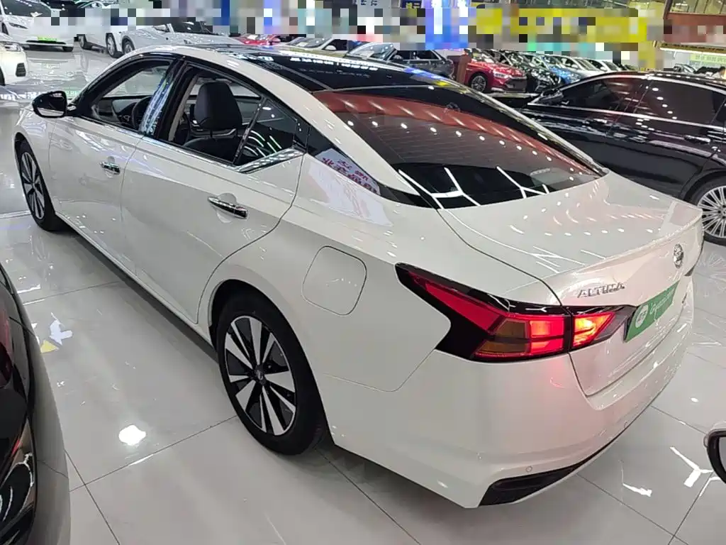 Nissan Teana — миниатюра 5