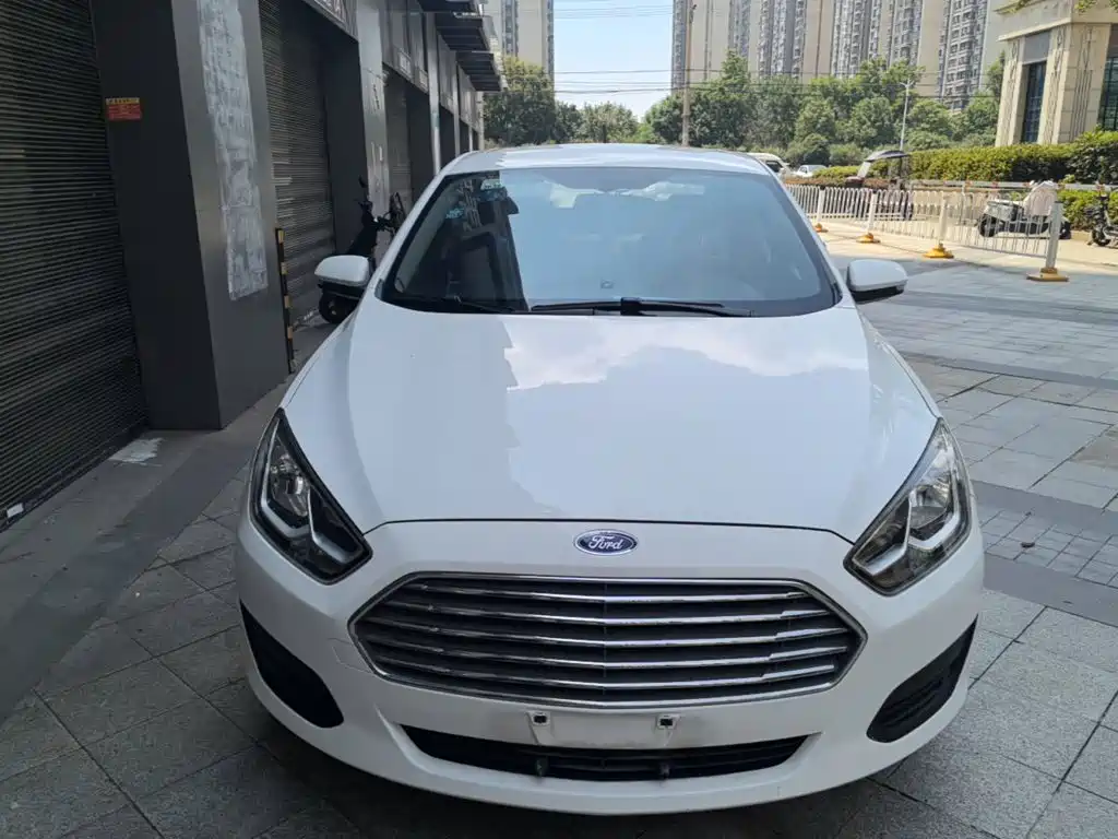 Ford Escort — миниатюра 3