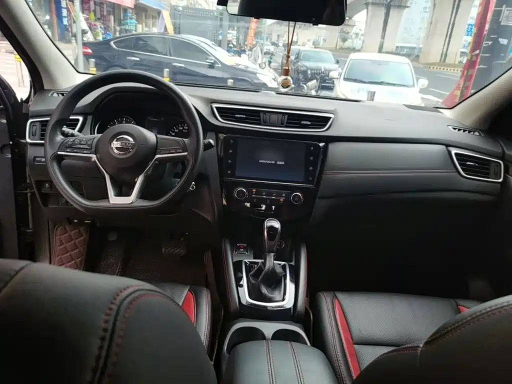 Nissan Qashqai — миниатюра 10