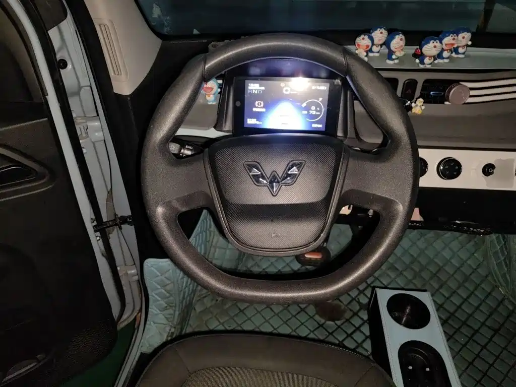 Wuling MINIEV — миниатюра 3
