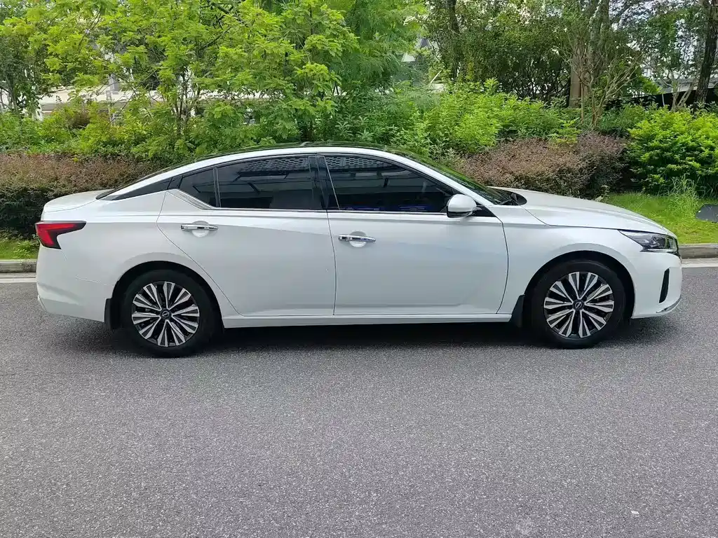 Nissan Teana — миниатюра 5