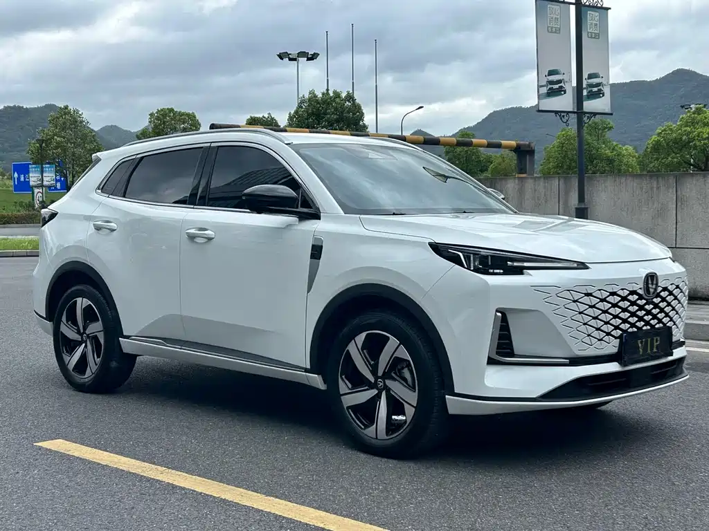 Changan CS55PLUS — миниатюра 2