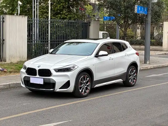 BMW X2