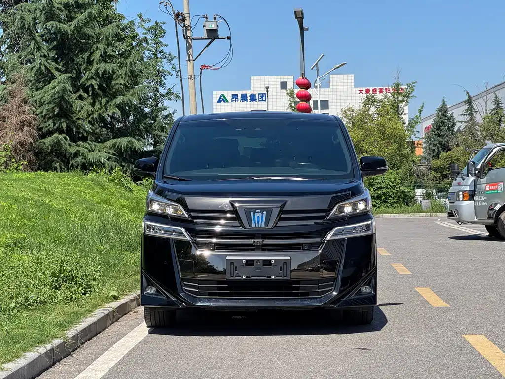 Toyota Vellfire 2023 2.5L HV