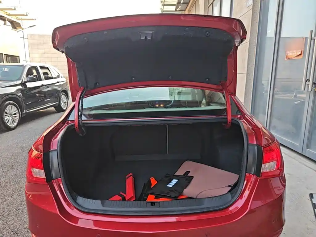 Buick Excelle — миниатюра 19