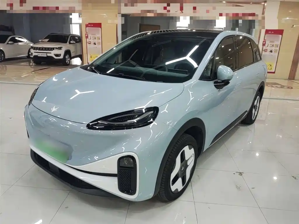 Arcfox S 2025