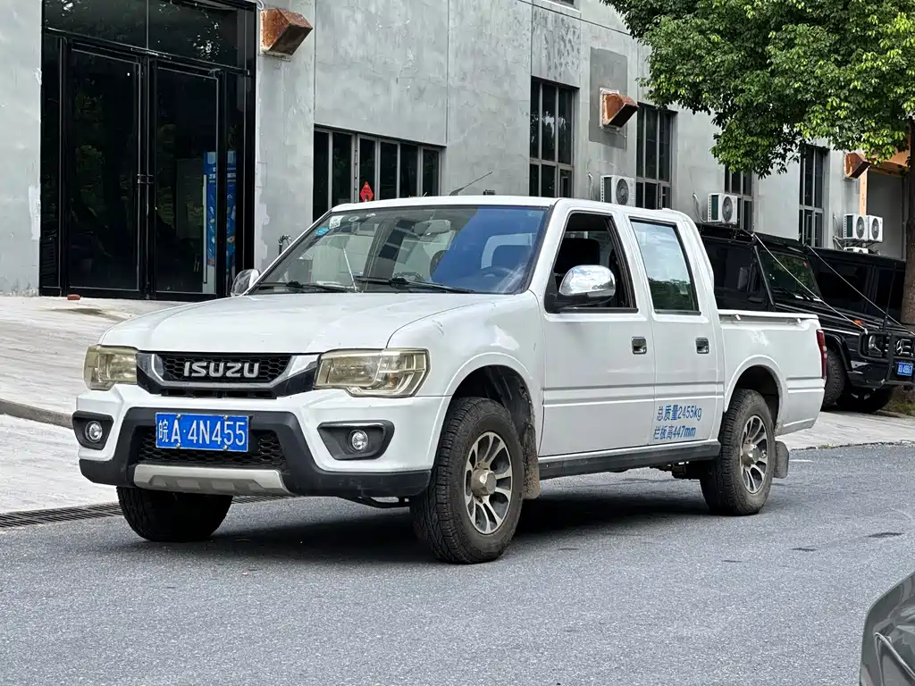 Isuzu Pickup — миниатюра 3
