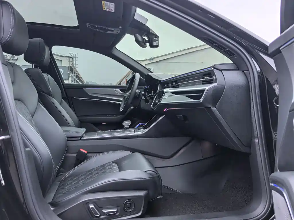 Audi A6L — миниатюра 9