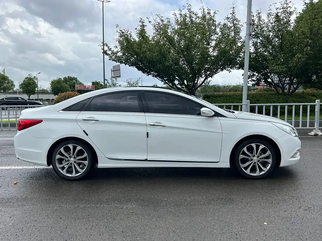 Hyundai Sonata — миниатюра 17