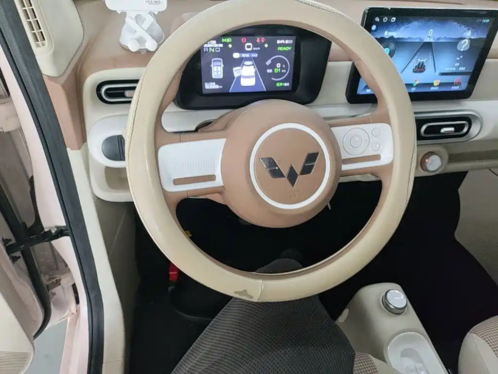 Wuling MINIEV — миниатюра 11