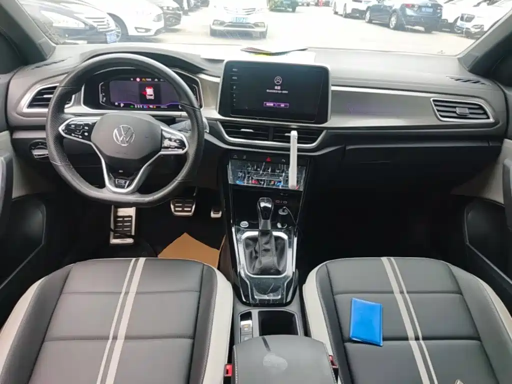 Volkswagen T-Roc — миниатюра 10