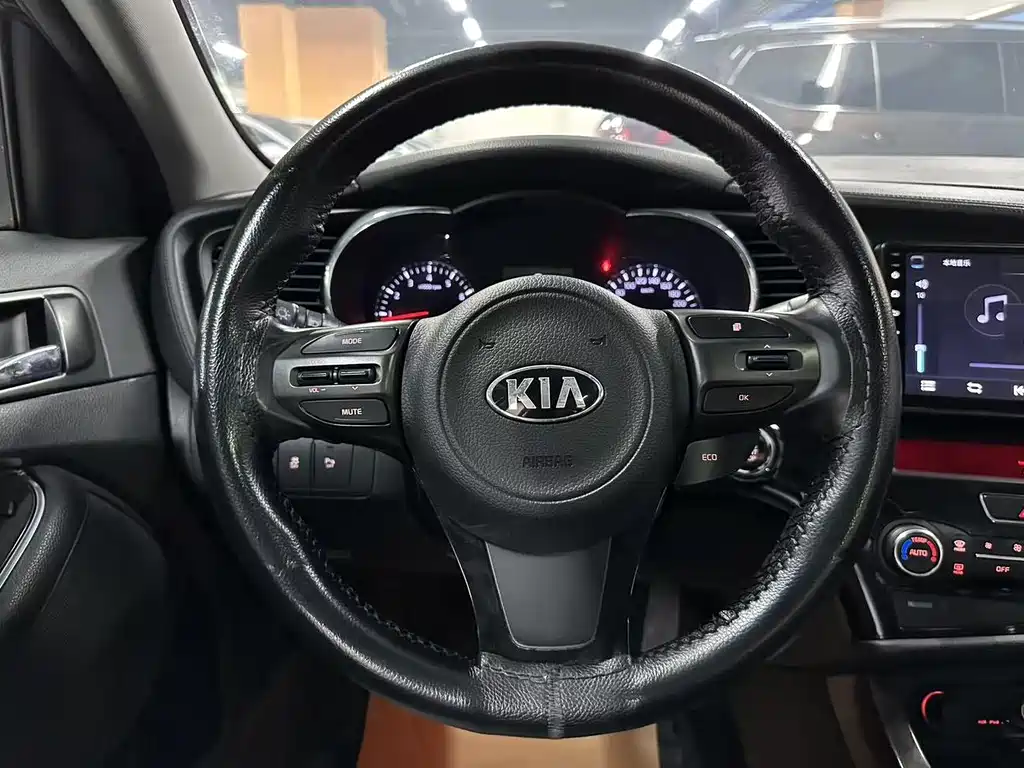 Kia K5 — миниатюра 10