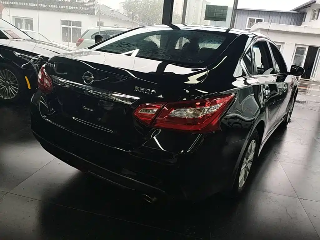 Nissan Teana — миниатюра 7