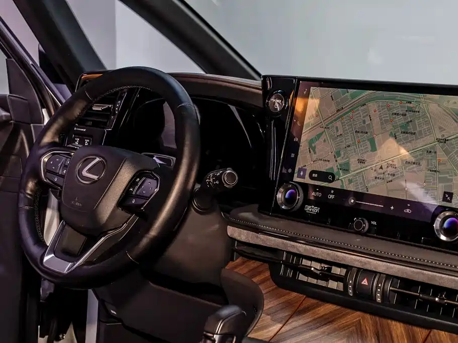 Lexus LM — миниатюра 34