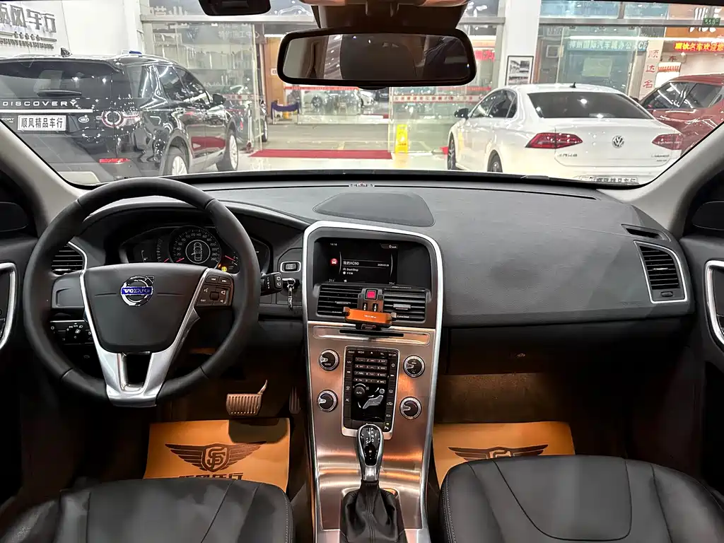 Volvo XC60 — миниатюра 12