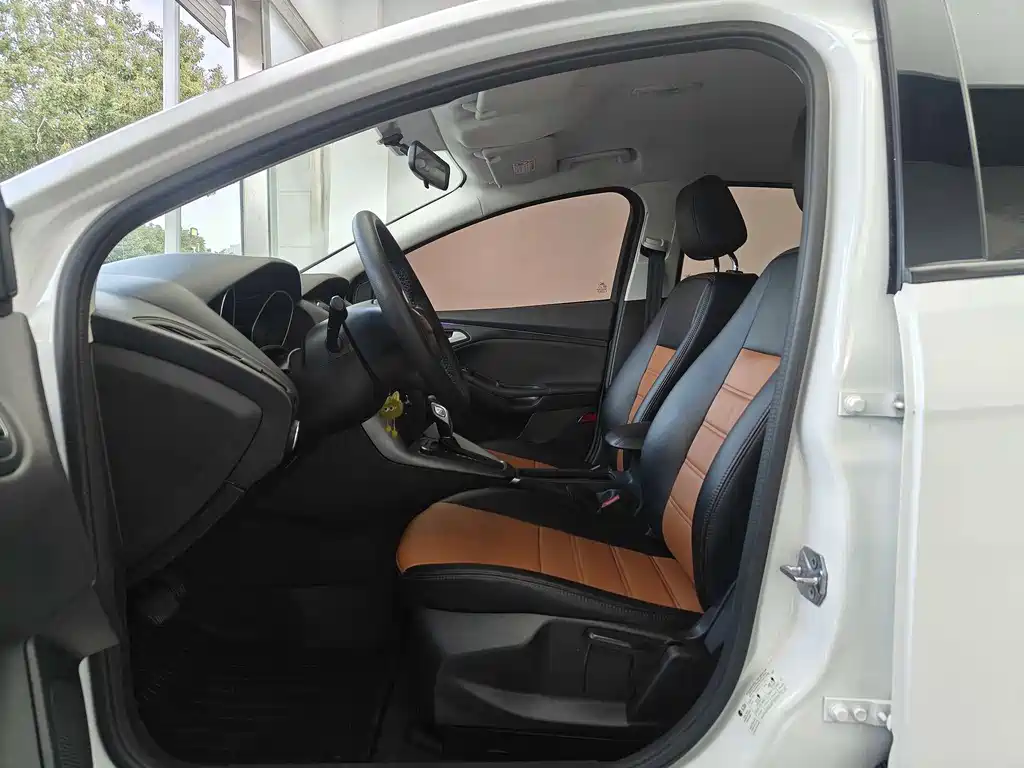 Ford Focus — миниатюра 9