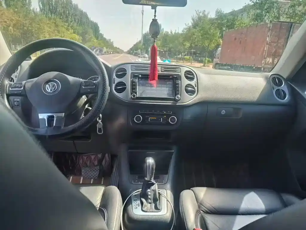 Volkswagen Tiguan — миниатюра 8