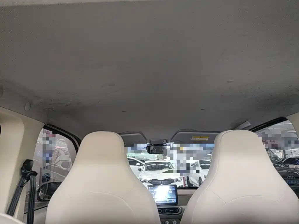 Wuling MINIEV — миниатюра 18