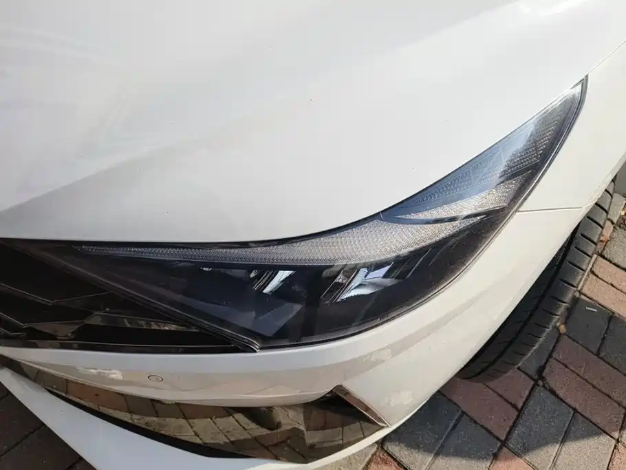 Hyundai Elantra — миниатюра 5