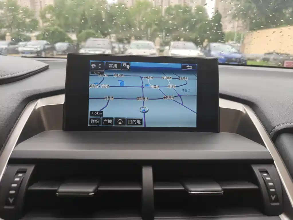 Lexus NX — миниатюра 12