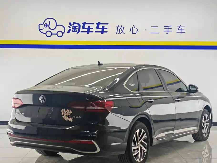 Volkswagen Lavida — миниатюра 3
