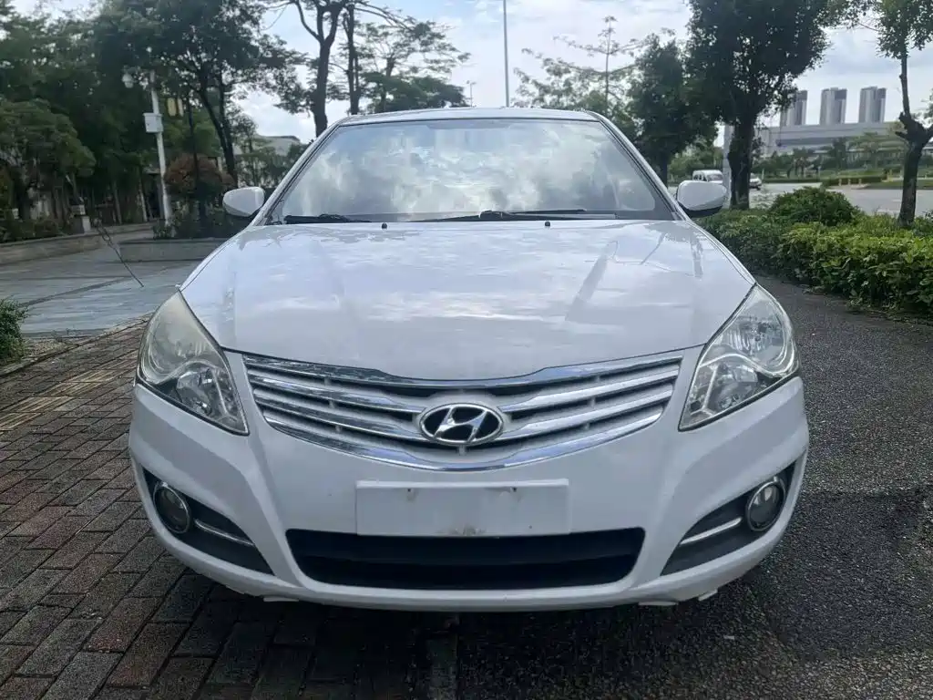 Hyundai Elantra — миниатюра 2
