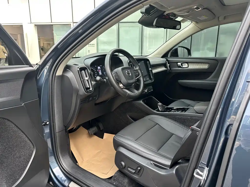 Volvo XC40 2020 T3 Luxury